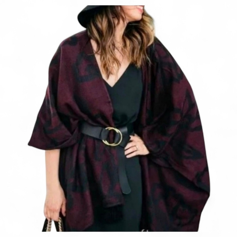 CLEOBELLA Sevigny Caplet Shawl Pancho - One Size
